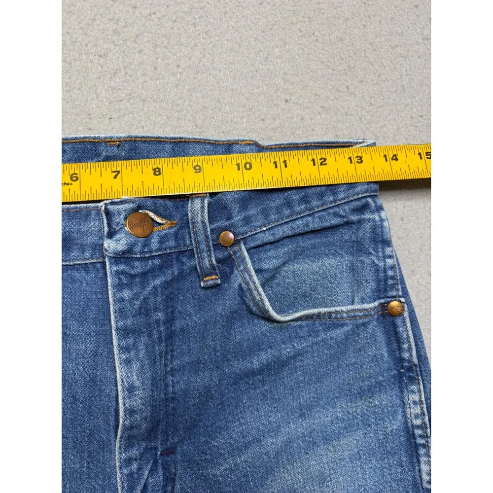 Wrangler Jeans Women 29x34 13MWZ Cowboy Cut Vintage 90s Made in USA Distressed
